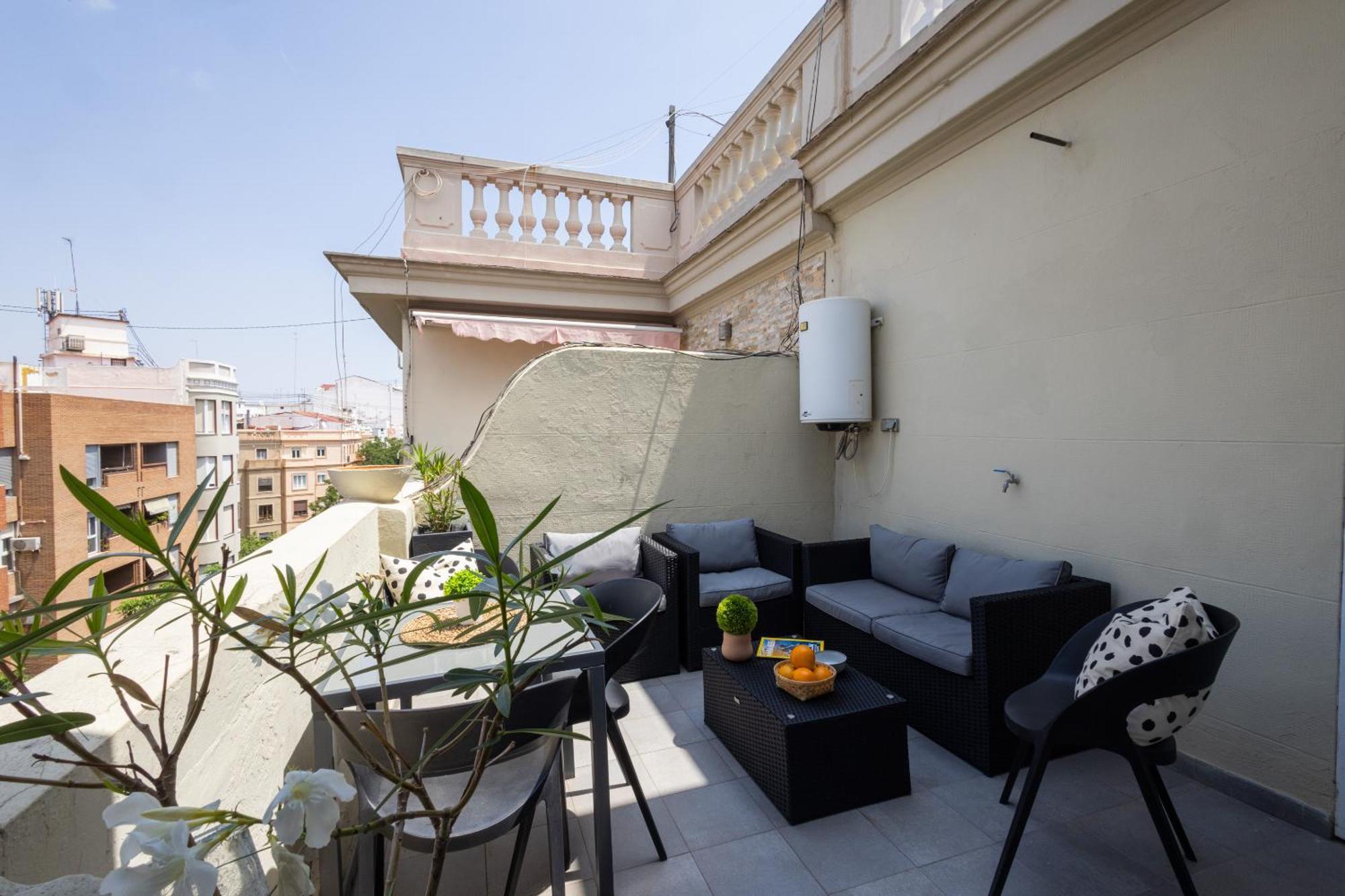 Florit Flats - Stylish 2 Bedroom Ac Wifi Terrace Attic In Valencia Center エクステリア 写真