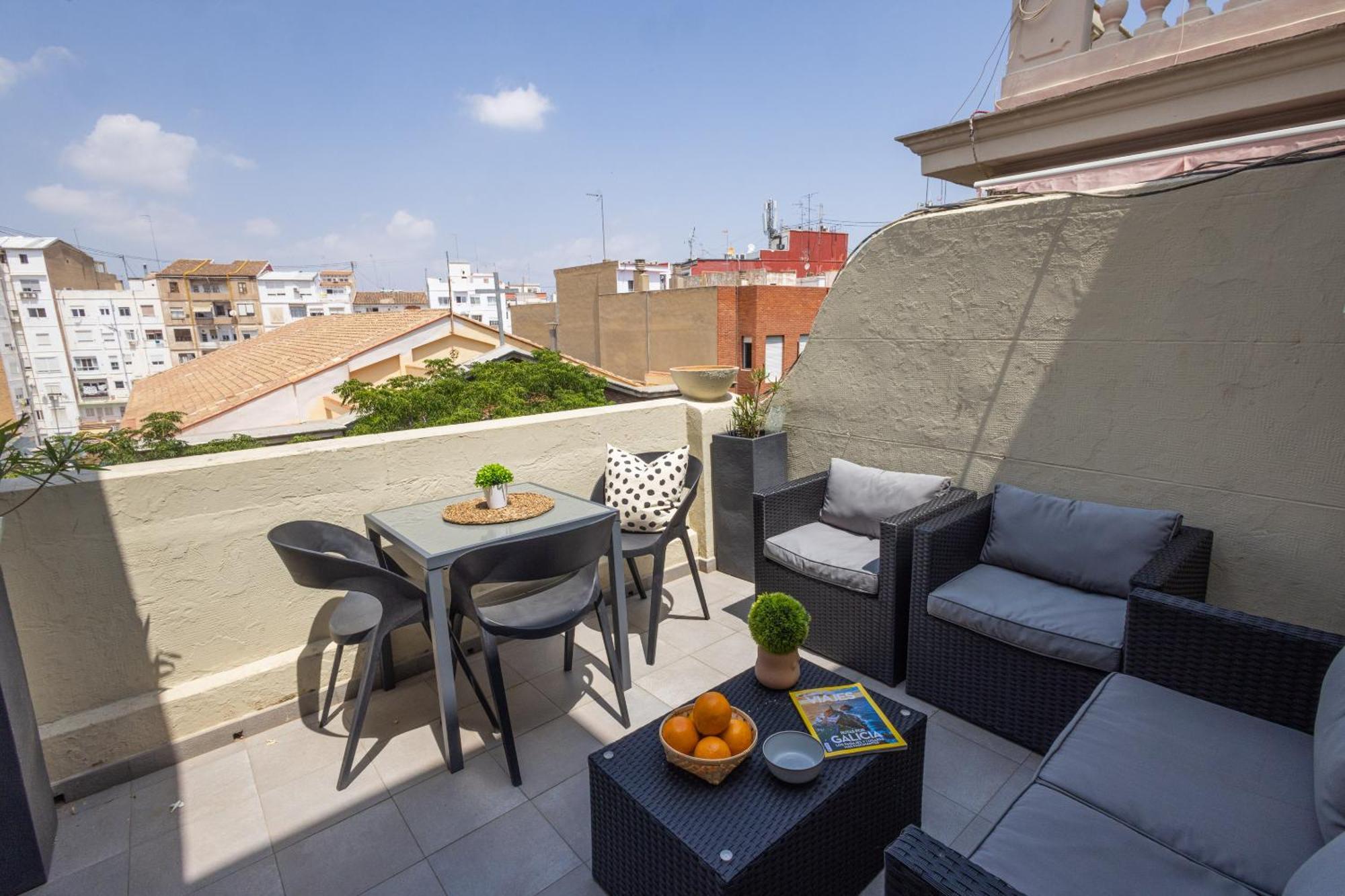 Florit Flats - Stylish 2 Bedroom Ac Wifi Terrace Attic In Valencia Center エクステリア 写真